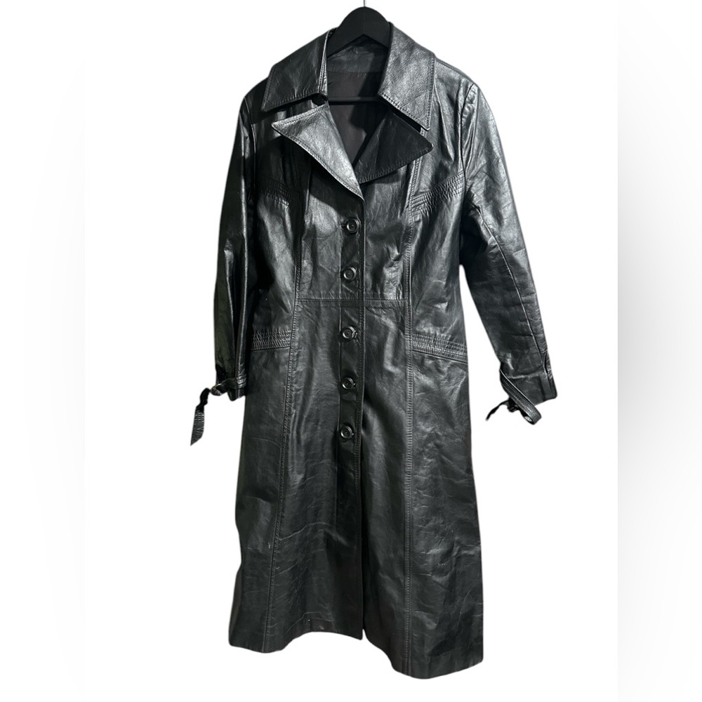 Vintage Women’s Unbranded Long Leather Coat